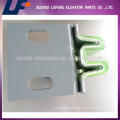 Elevator guide shoe for elevator cabin and counterweight